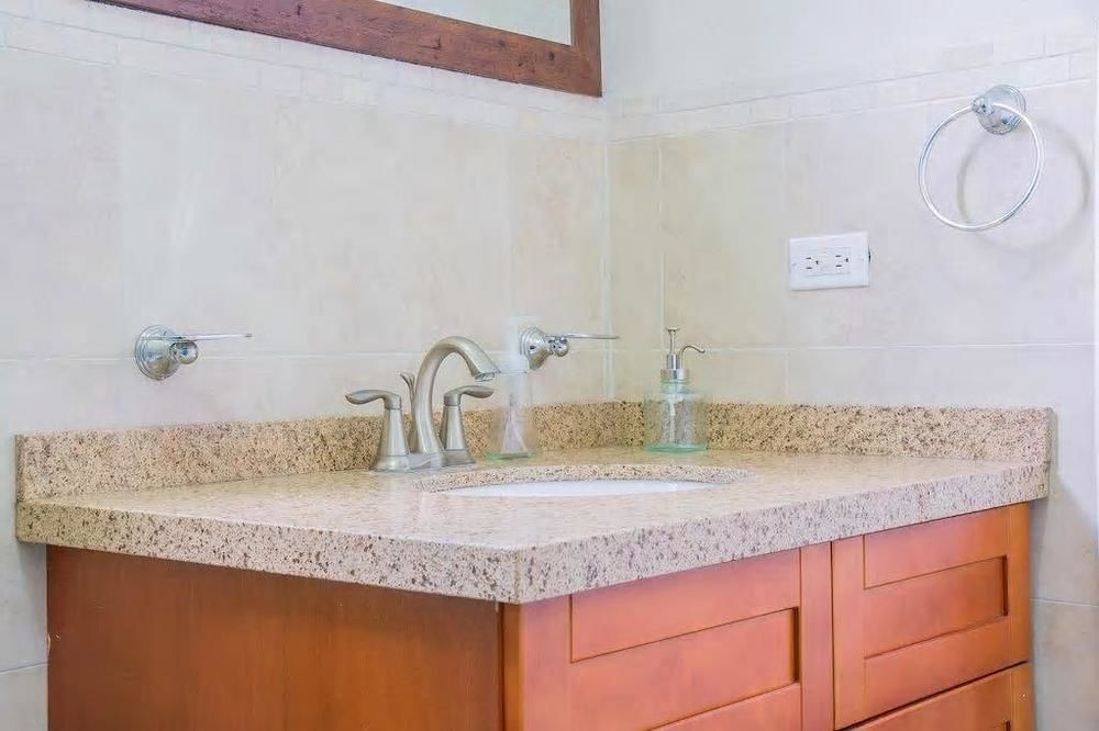 New Kingston Guest Apt At Sonoma Estate Εξωτερικό φωτογραφία