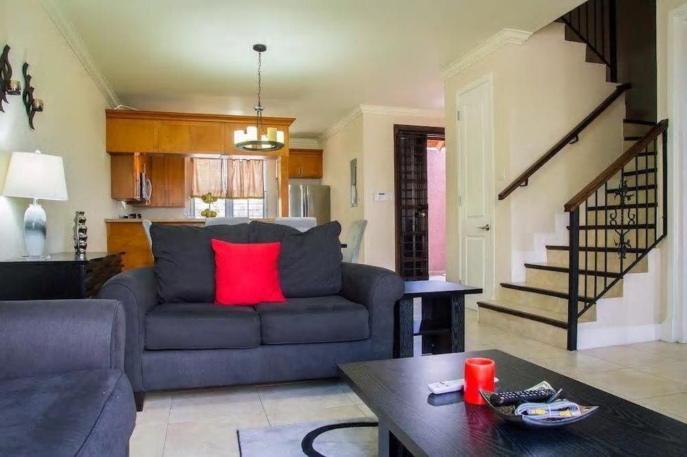 New Kingston Guest Apt At Sonoma Estate Εξωτερικό φωτογραφία